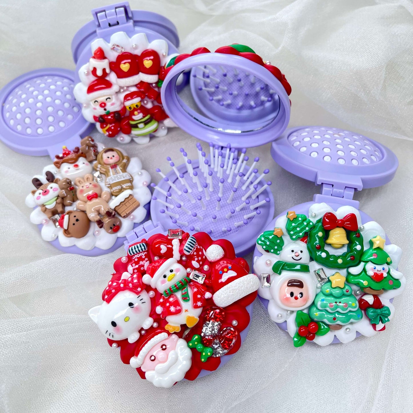 [Christmas 2025] Christmas Theme Kawaii Cute Convertible Foldable Mirror and Brush Combo Tool