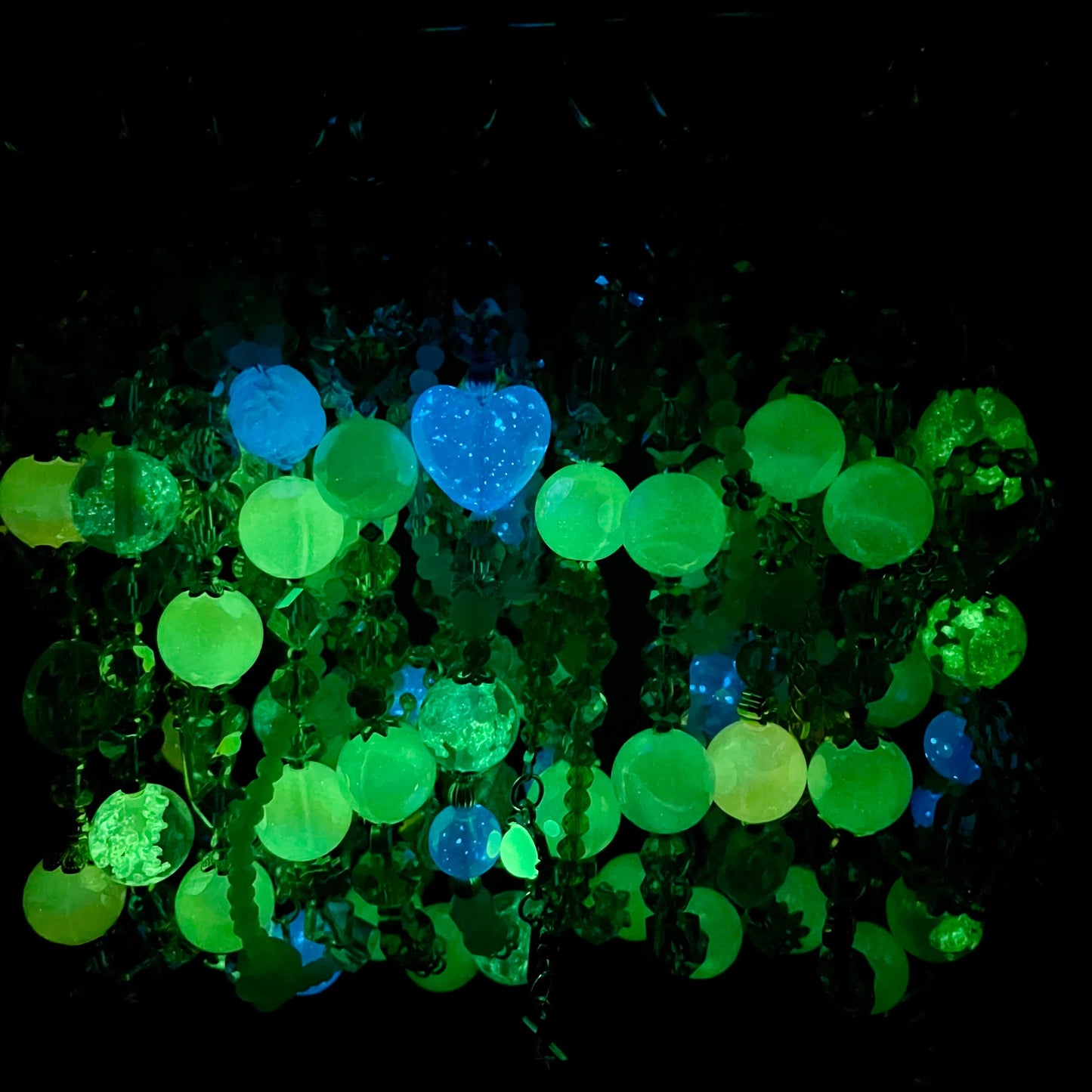 [New Arrival] Special Effect Beads (Color Changing/Glow In The Dark) Glittering Phone Chains-Special Launch Price!