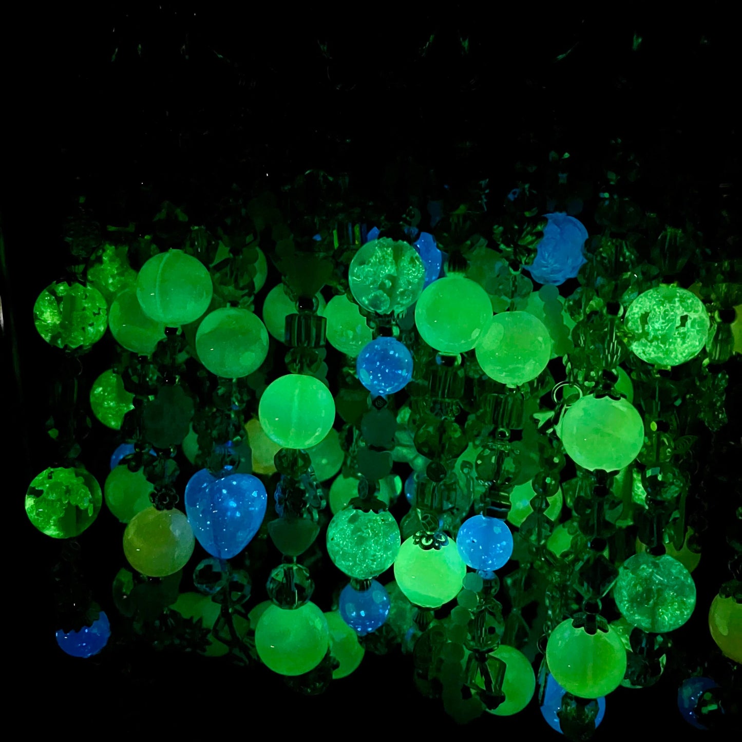 [New Arrival] Special Effect Beads (Color Changing/Glow In The Dark) Glittering Phone Chains-Special Launch Price!