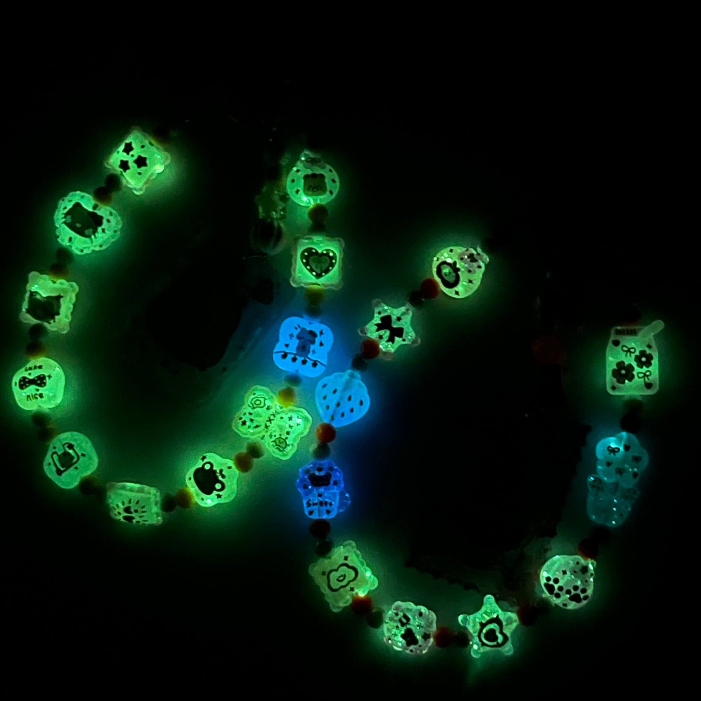 [New Arrival] Glow In The Dark Cute Decor and Premium Acrylic Pads Phone Chain