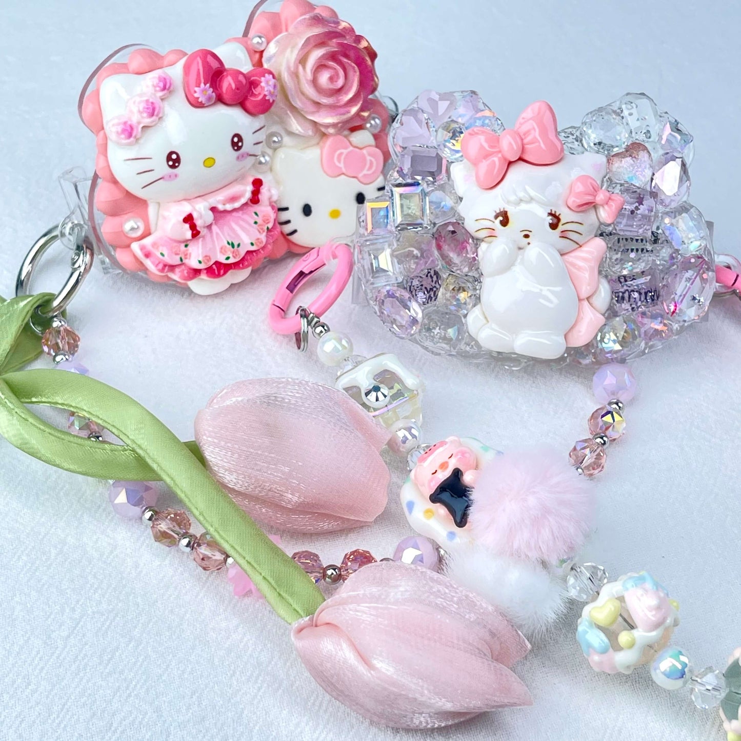 [New Arrival] Kawaii Cream Gel and Glittering Rhinestones Mixes Styles Phone Clip with Phone Chain/Cross-body Chain