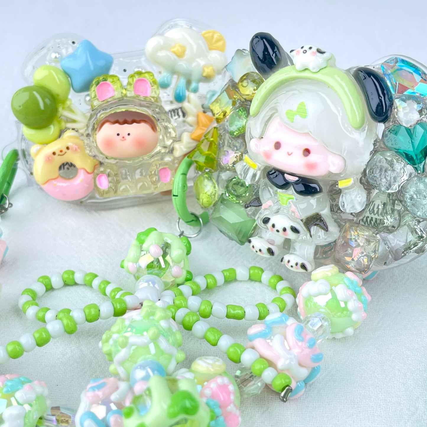 [New Arrival] Kawaii Cream Gel and Glittering Rhinestones Mixes Styles Phone Clip with Phone Chain/Cross-body Chain