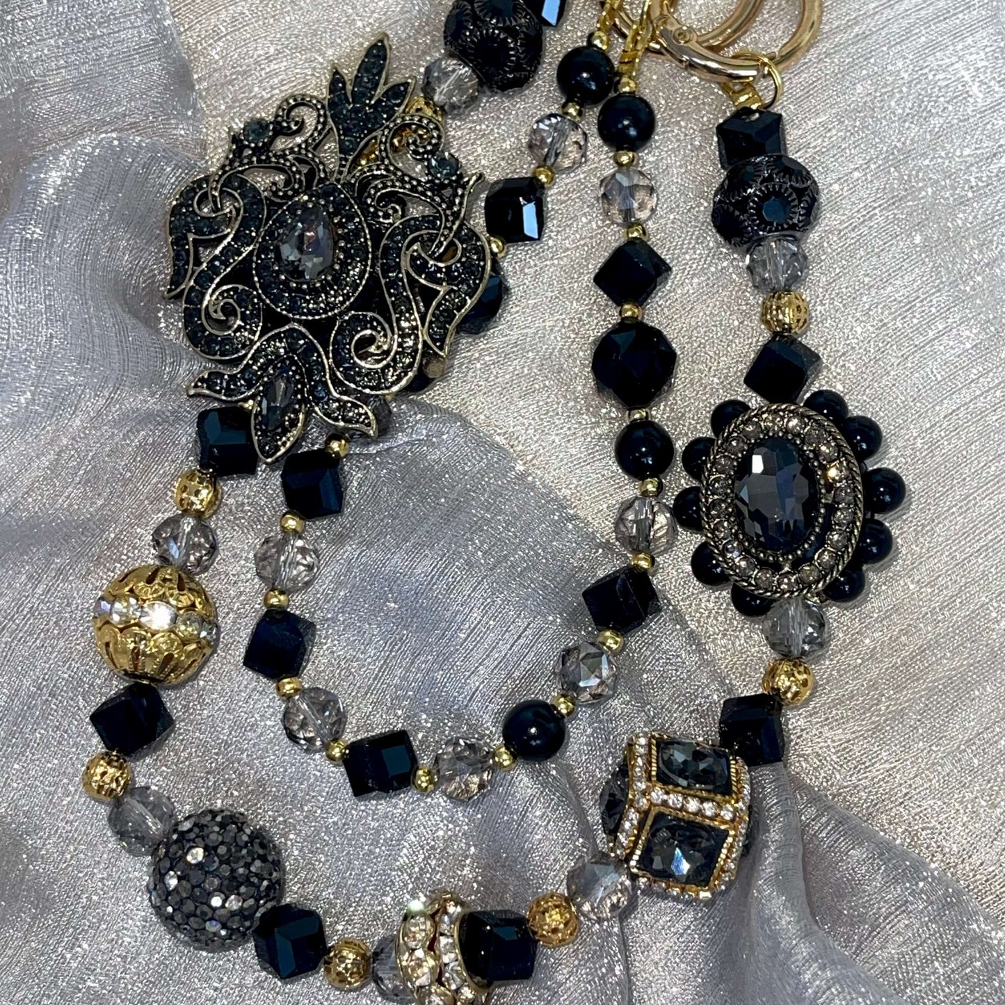 [Anniversary Celebration] Premium Handmade Glittering and Rhinestone Crystal Glass Phone Chain/Handbag Chain-SPECIAL CELEBRATION PRICE!