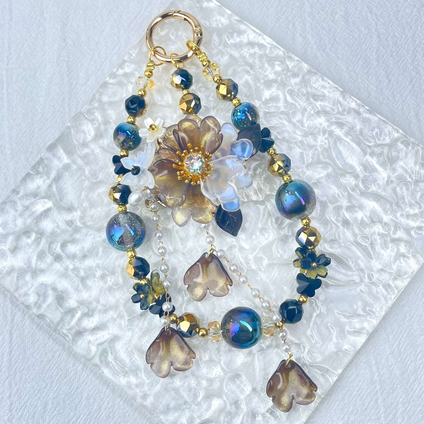 [Holiday Celebration] Premium Handmade Traditional Style Flower Glittering Phone Chain