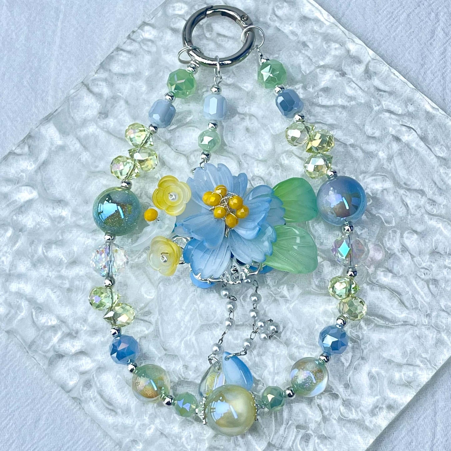 [Holiday Celebration] Premium Handmade Traditional Style Flower Glittering Phone Chain