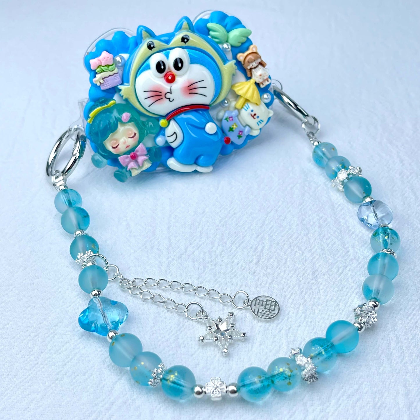 [Holiday Celebration] Kawaii Cream Gel and Glittering Rhinestones Mixes Styles Phone Clip with Phone Chain/Cross-body Chain