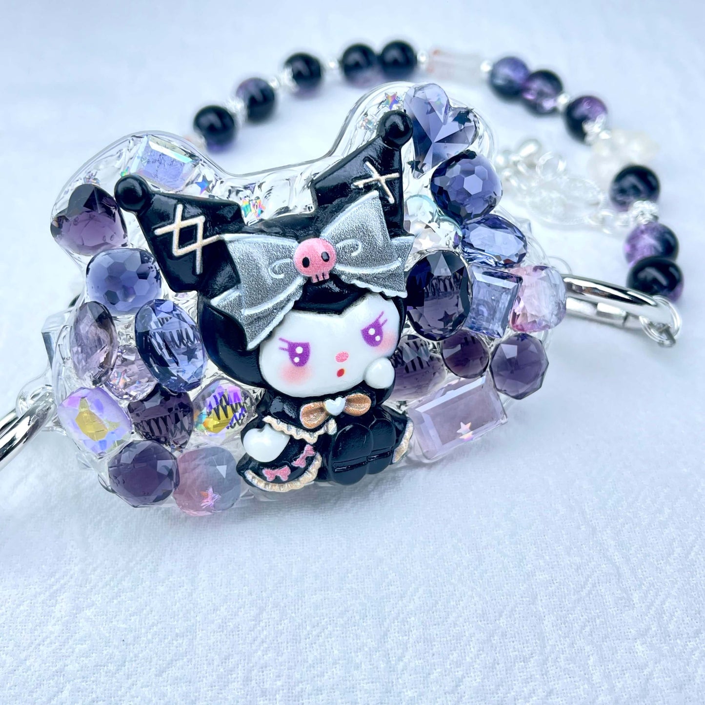 [Holiday Celebration] Kawaii Cream Gel and Glittering Rhinestones Mixes Styles Phone Clip with Phone Chain/Cross-body Chain