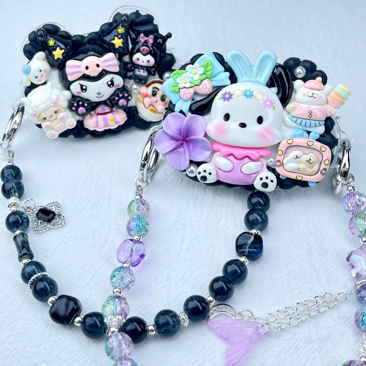 [Holiday Celebration] Kawaii Cream Gel and Glittering Rhinestones Mixes Styles Phone Clip with Phone Chain/Cross-body Chain