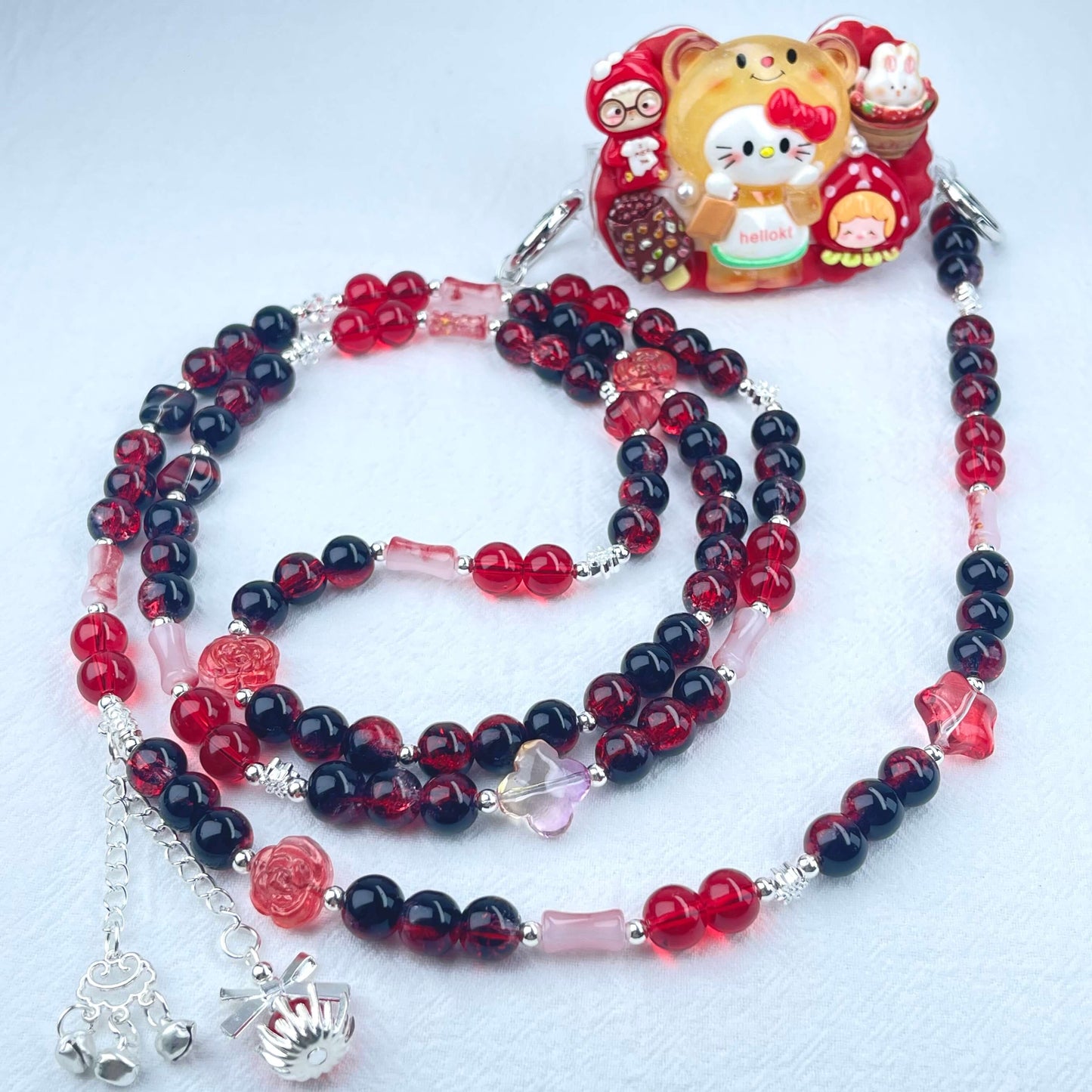 [Holiday Celebration] Kawaii Cream Gel and Glittering Rhinestones Mixes Styles Phone Clip with Phone Chain/Cross-body Chain