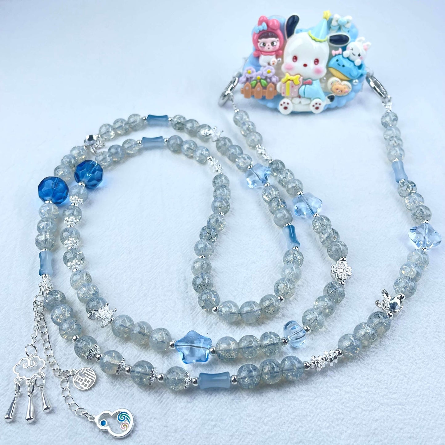 [Holiday Celebration] Kawaii Cream Gel and Glittering Rhinestones Mixes Styles Phone Clip with Phone Chain/Cross-body Chain