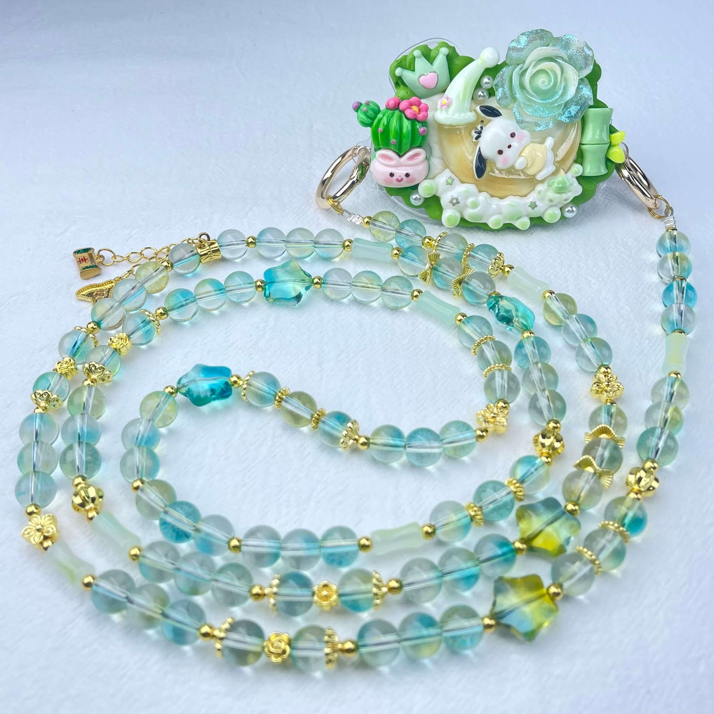 [Holiday Celebration] Kawaii Cream Gel and Glittering Rhinestones Mixes Styles Phone Clip with Phone Chain/Cross-body Chain