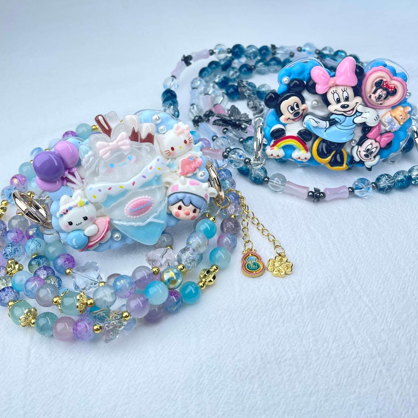 [Holiday Celebration] Kawaii Cream Gel and Glittering Rhinestones Mixes Styles Phone Clip with Phone Chain/Cross-body Chain