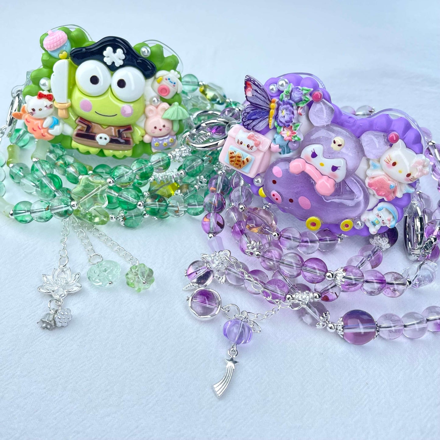 [Holiday Celebration] Kawaii Cream Gel and Glittering Rhinestones Mixes Styles Phone Clip with Phone Chain/Cross-body Chain