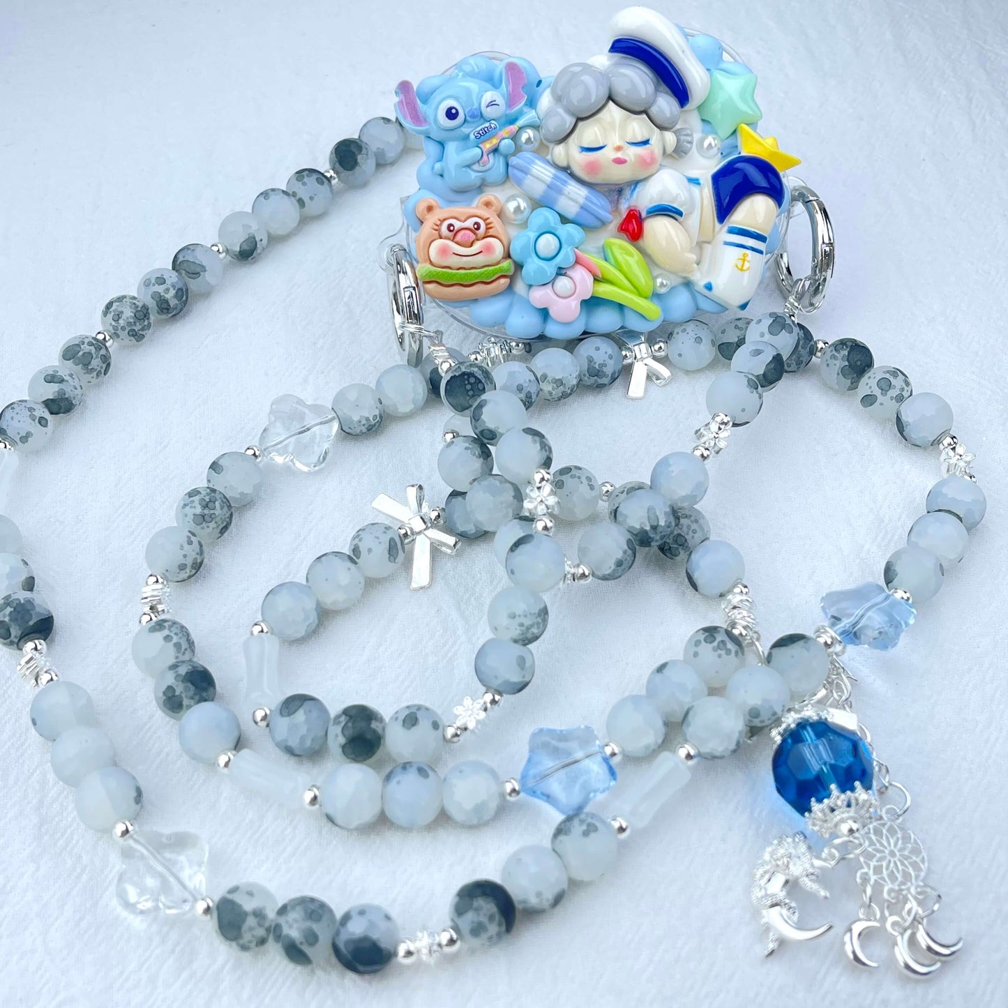 [Holiday Celebration] Kawaii Cream Gel and Glittering Rhinestones Mixes Styles Phone Clip with Phone Chain/Cross-body Chain