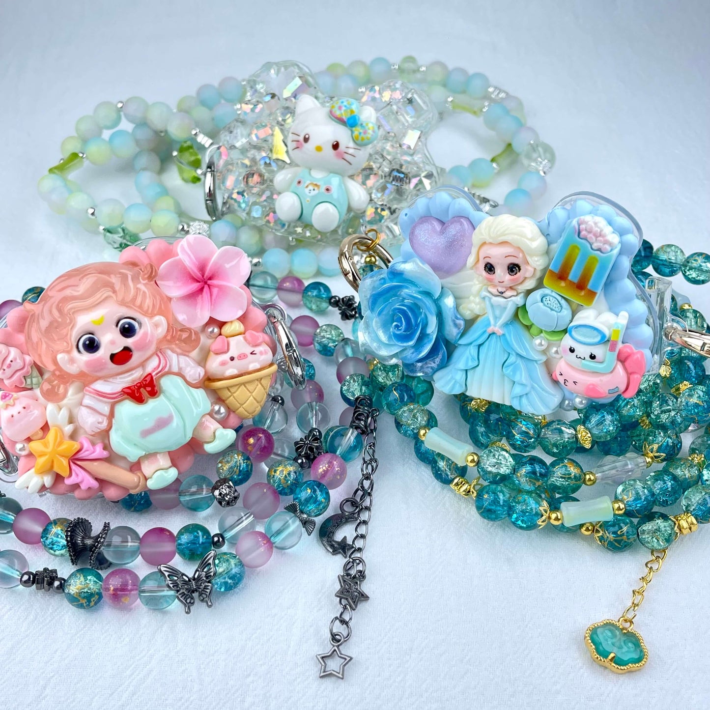 [Holiday Celebration] Kawaii Cream Gel and Glittering Rhinestones Mixes Styles Phone Clip with Phone Chain/Cross-body Chain