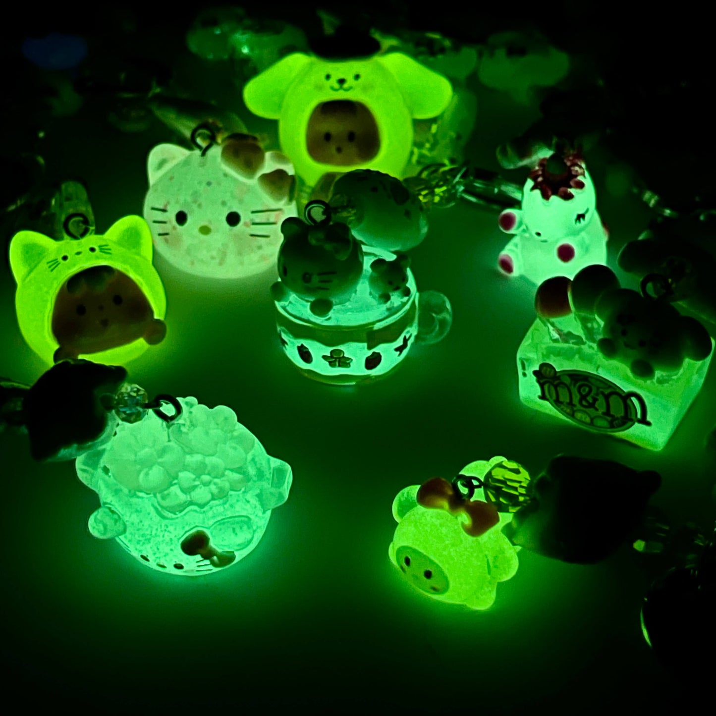 [Anniversary Celebration] New Cat Eye Effect Glittering Beads and Glow-In-the-Dark Decor Phone Chains-Celebration Special Price!