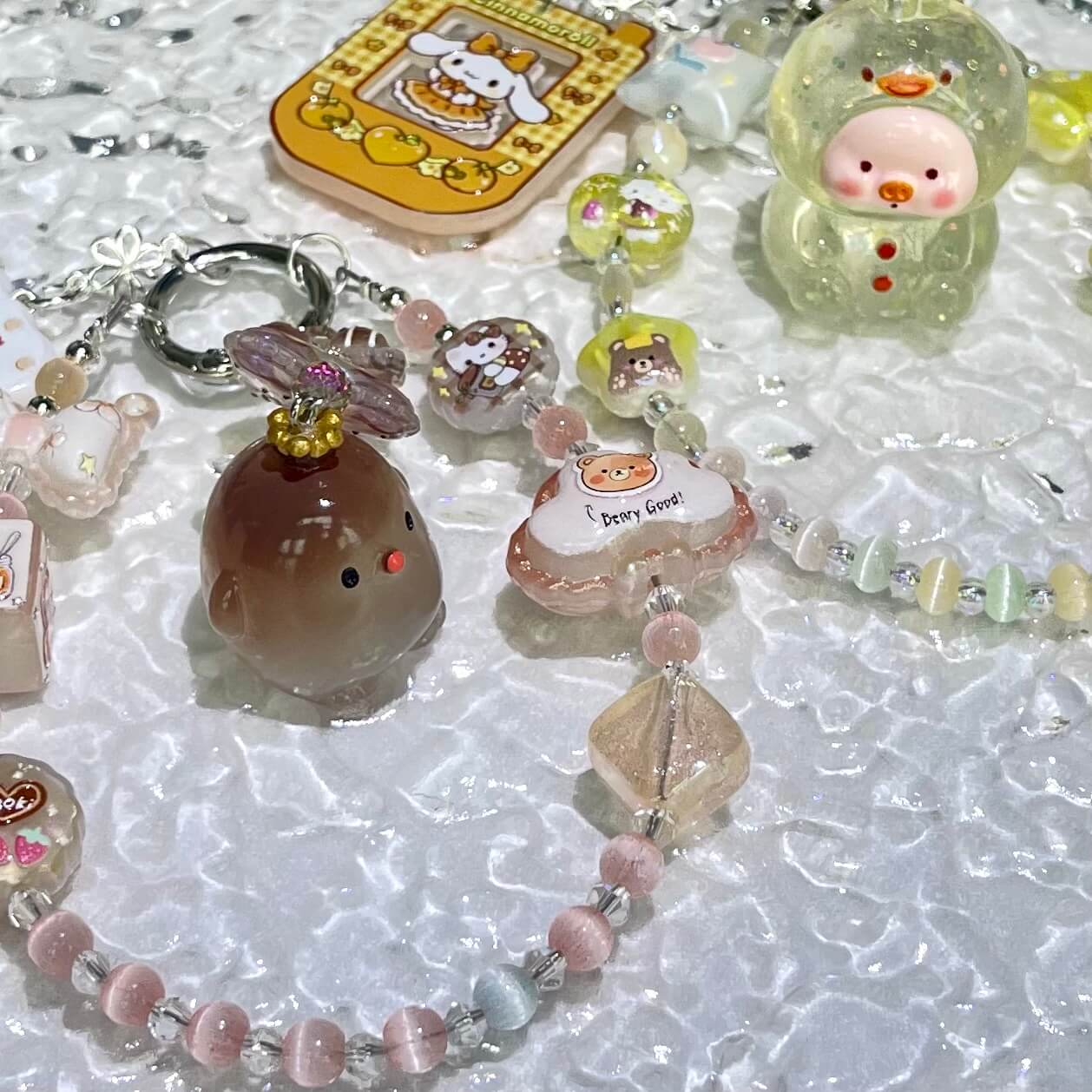 [Anniversary Celebration] New Cat Eye Effect Glittering Beads and Glow-In-the-Dark Decor Phone Chains-Celebration Special Price!