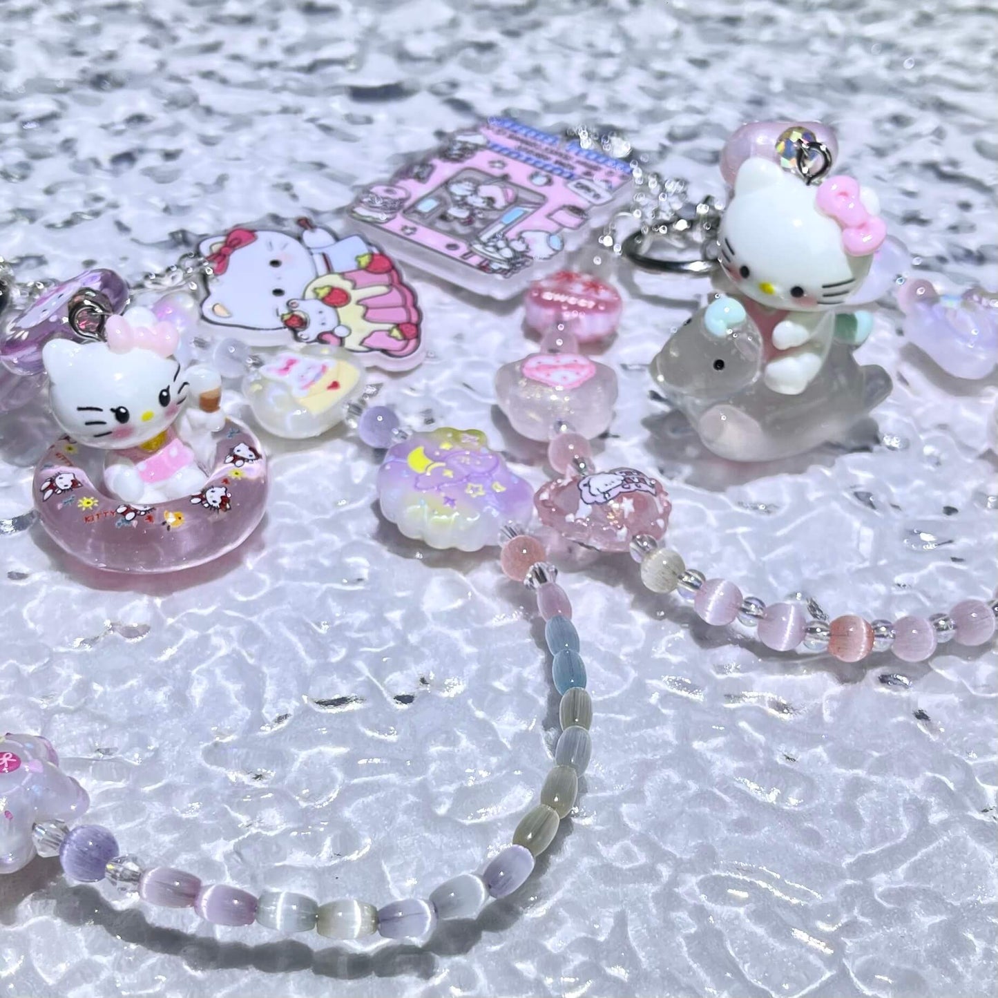 [Anniversary Celebration] New Cat Eye Effect Glittering Beads and Glow-In-the-Dark Decor Phone Chains-Celebration Special Price!