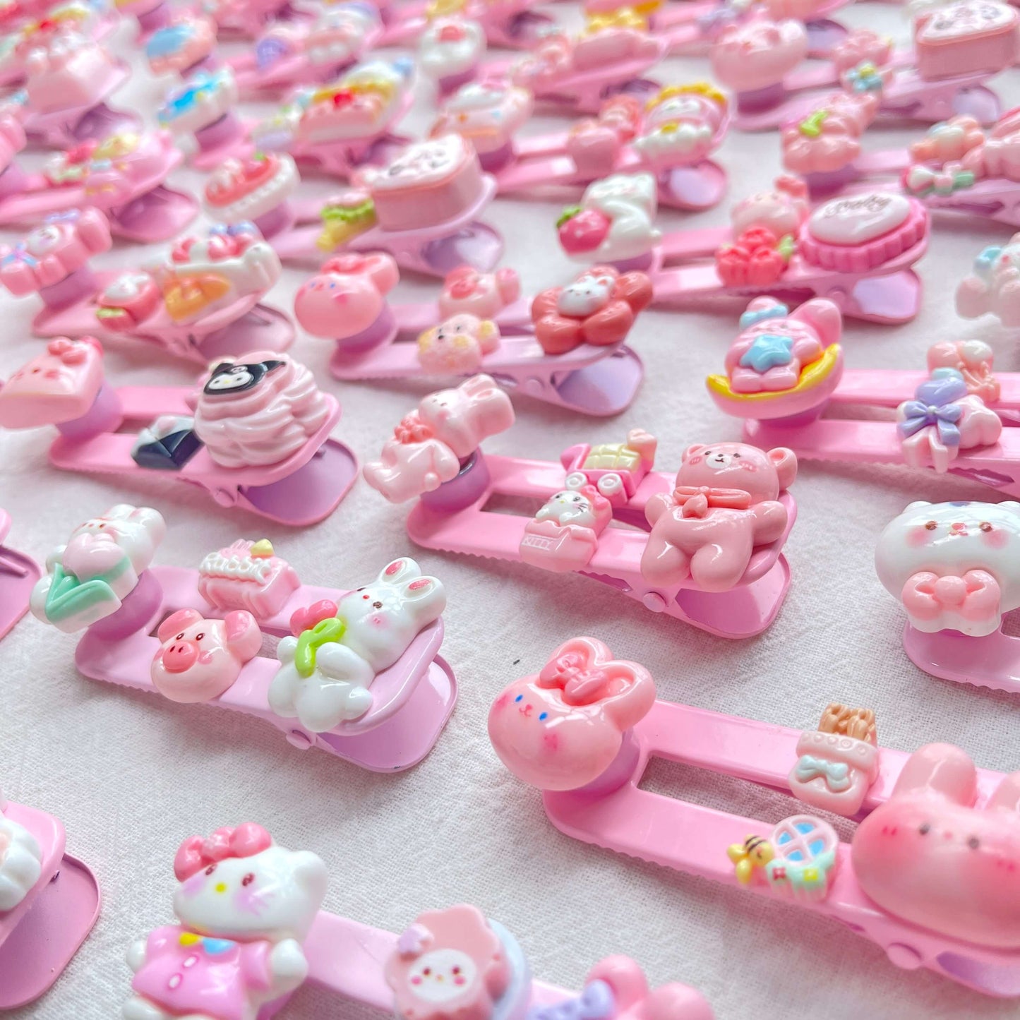 [NEW BATCH] SPINNING Kawaii Cute Limited Edition Hair Clips